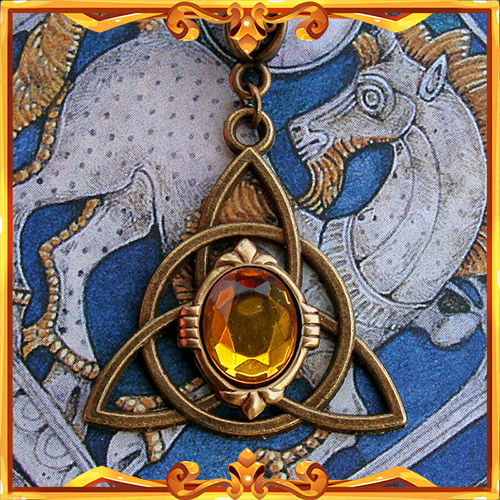 Collier inspirée par la mythologie Celtique Nemetona jaune topaze