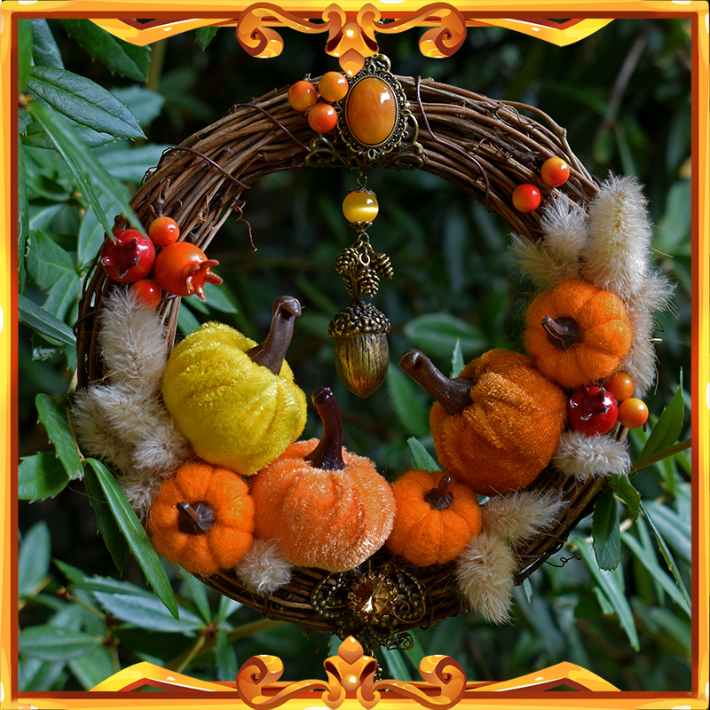 Halloween wreath with small pumpkins